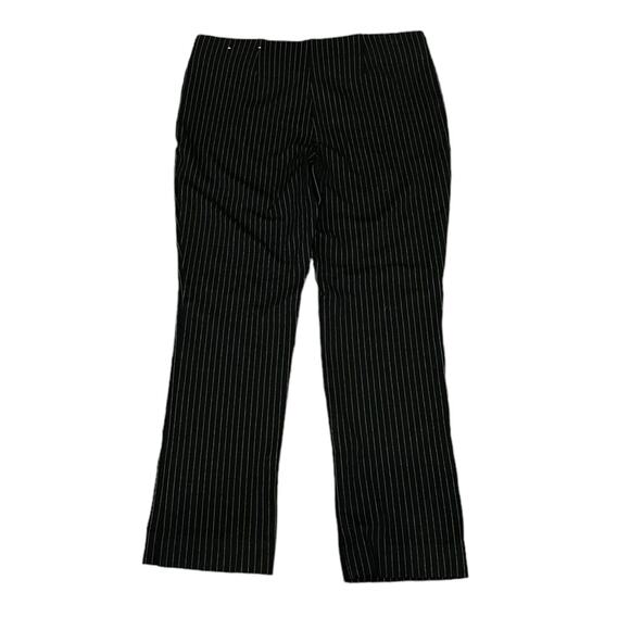 Chico’s Pull On Black Pin Stripe Pant Women’s Size 0.5P / 6P Slimming Stretch - Picture 3 of 6